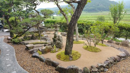 真砂土舗装のお庭にリフォーム