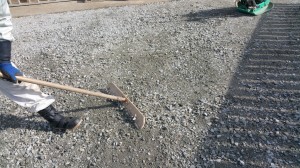 砕石敷きの駐車場工事 市川町 姫路市の外構 エクステリア お庭のことなら サンガーデンへ 砕石敷きの駐車場工事 市川町 姫路市の外構 エクステリア お庭のことなら サンガーデンへ