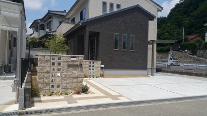 化粧ブロック門柱