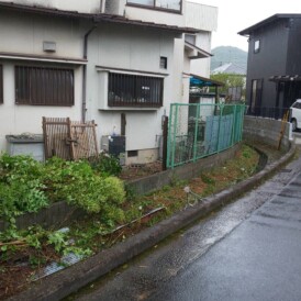 空き家の除草作業