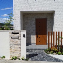 姫路市新築外構|建物と調和のとれた門廻りデザイン 姫路市新築外構|建物と調和のとれた門廻りデザイン