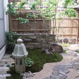 自然石の小端石積みで斬新な和の庭　神崎郡福崎町　M様邸