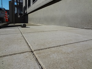 コンクリート平板リビオの駐輪場 姫路市 姫路市の外構 エクステリア お庭のことなら サンガーデンへ